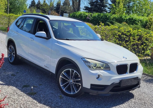 BMW X1 cena 47900 przebieg: 235000, rok produkcji 2014 z Lubartów małe 211